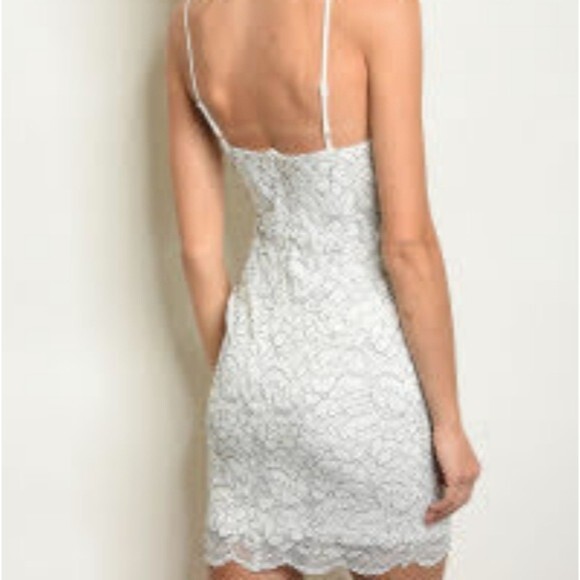 White Show Stopper Halter Dress L - Picture 2 of 5
